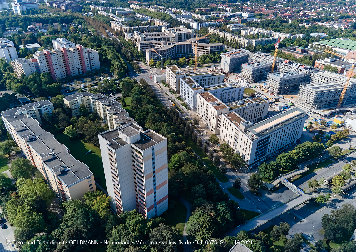 19.09.2021 - Perlach Plaza und Umgebung in Neuperlach 